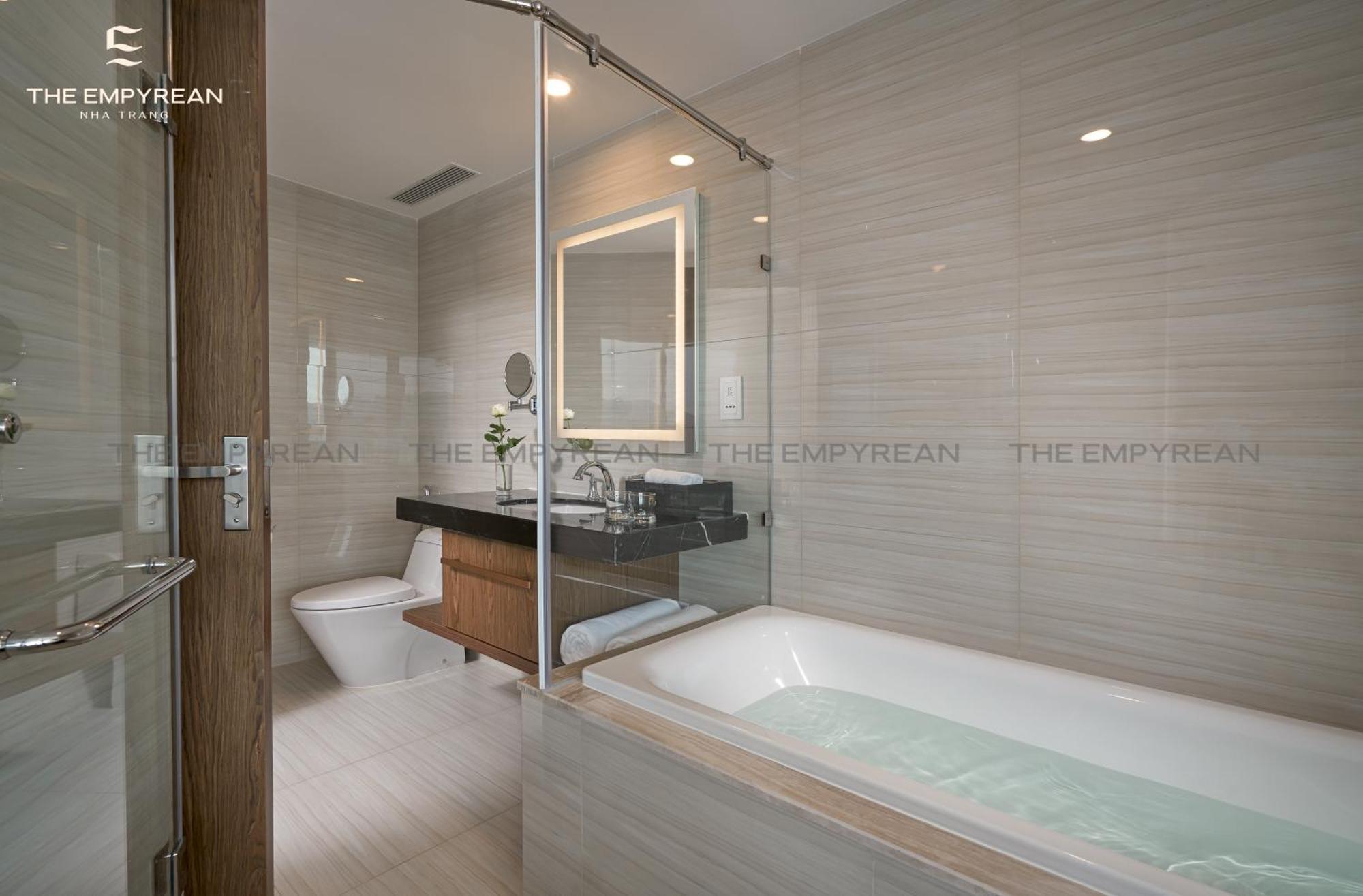 The Empyrean Nha Trang Hotel Szoba fotó